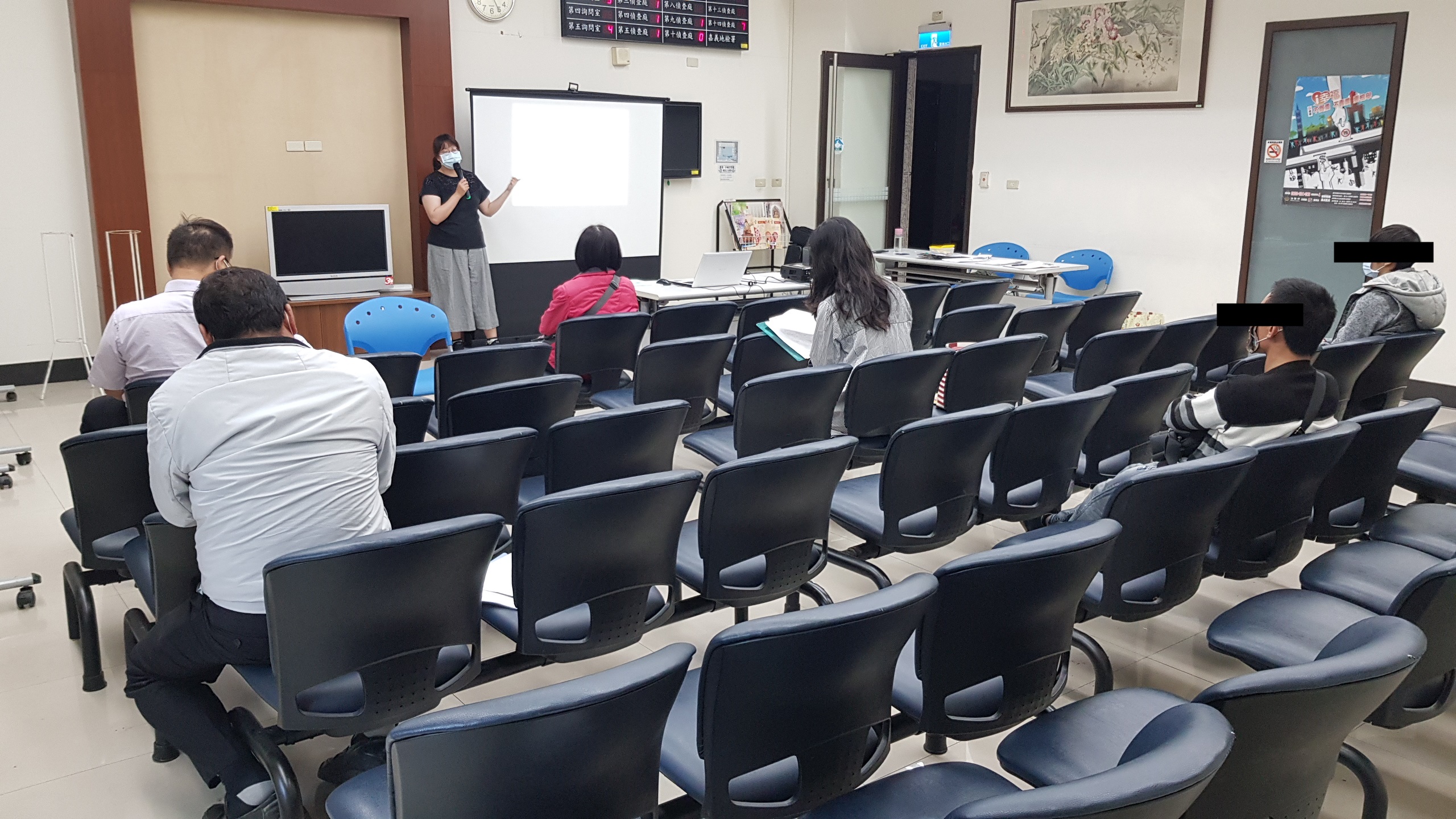2.正值防疫期間，上課學員全部戴口罩並安排座位，拉開接觸距離，降低感染機率。