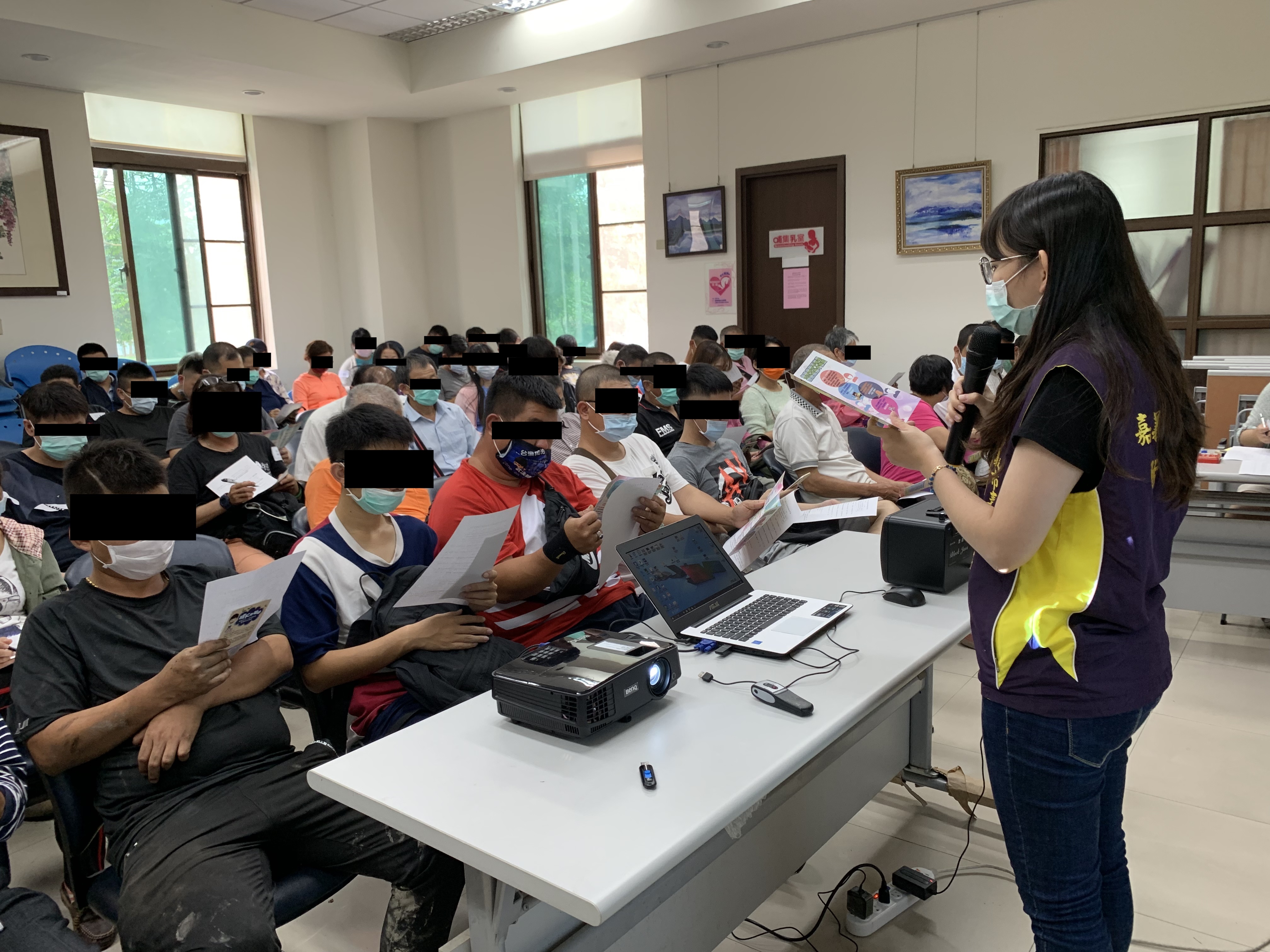 1090522本次課程邀請毒防中心宣導人員，為大家說明戒癮治療之管道。