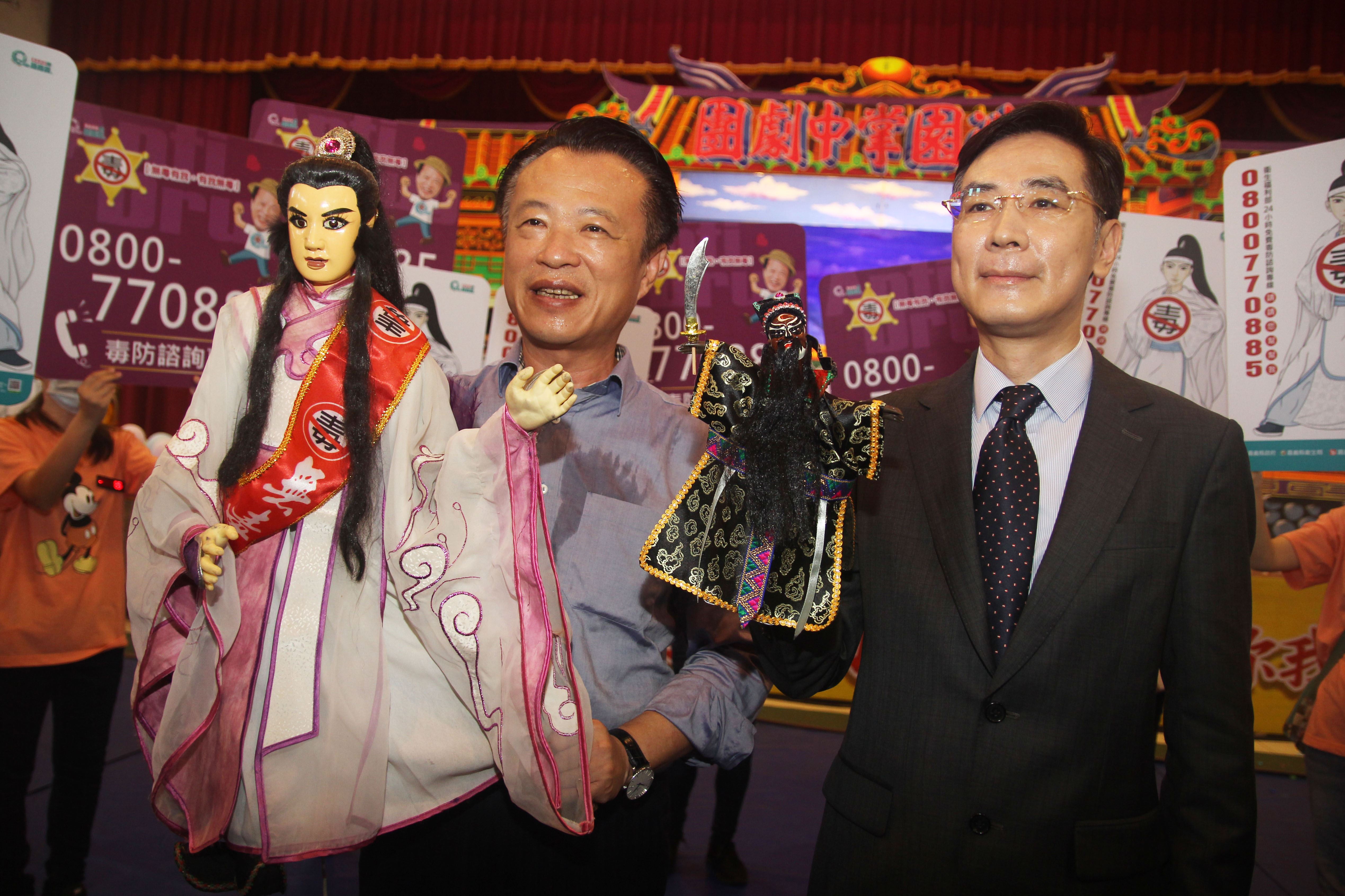 翁章梁縣長大力呼籲，「不要碰毒品，碰了毒品人生就完蛋了！」打擊毒品，必須在前端就加以防制，透過教育與宣導，使青少年及早認識毒品並拒絕毒品，大幅降低藥癮治療與毒品犯罪查緝的社會成本，也才能使反毒觀念能深入各個學校，強化年輕學子的反毒知能意識，讓反毒不只是口號更是行動，確實扎根於生活中，共同打造無毒校園。