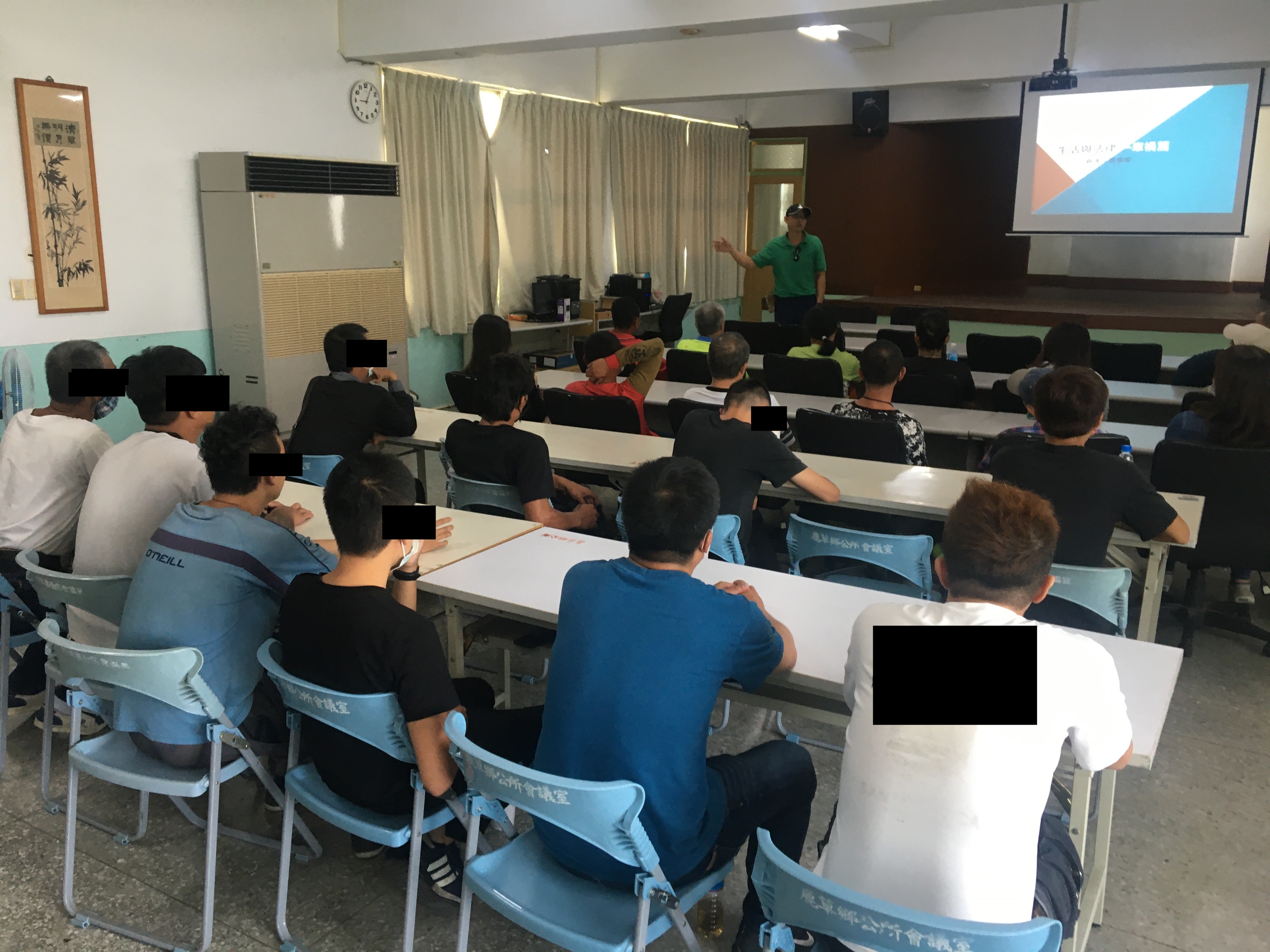 06.鹿草清潔隊林建良隊員向勞動人說明本次專訓工作內容、地點及執行安全須知。