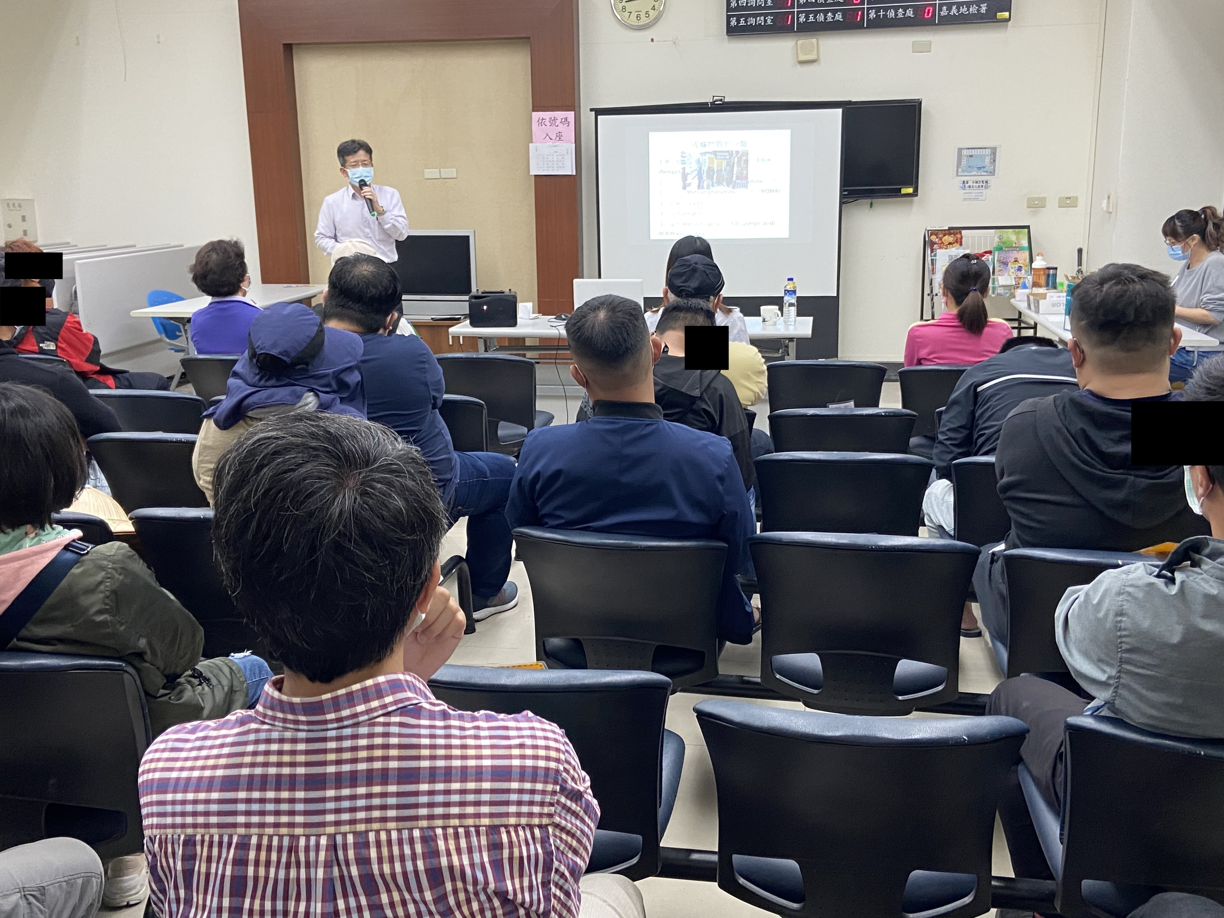 1.1100310-台中榮民總醫院嘉義分院身心醫學科李世雄主任蒞臨授課。