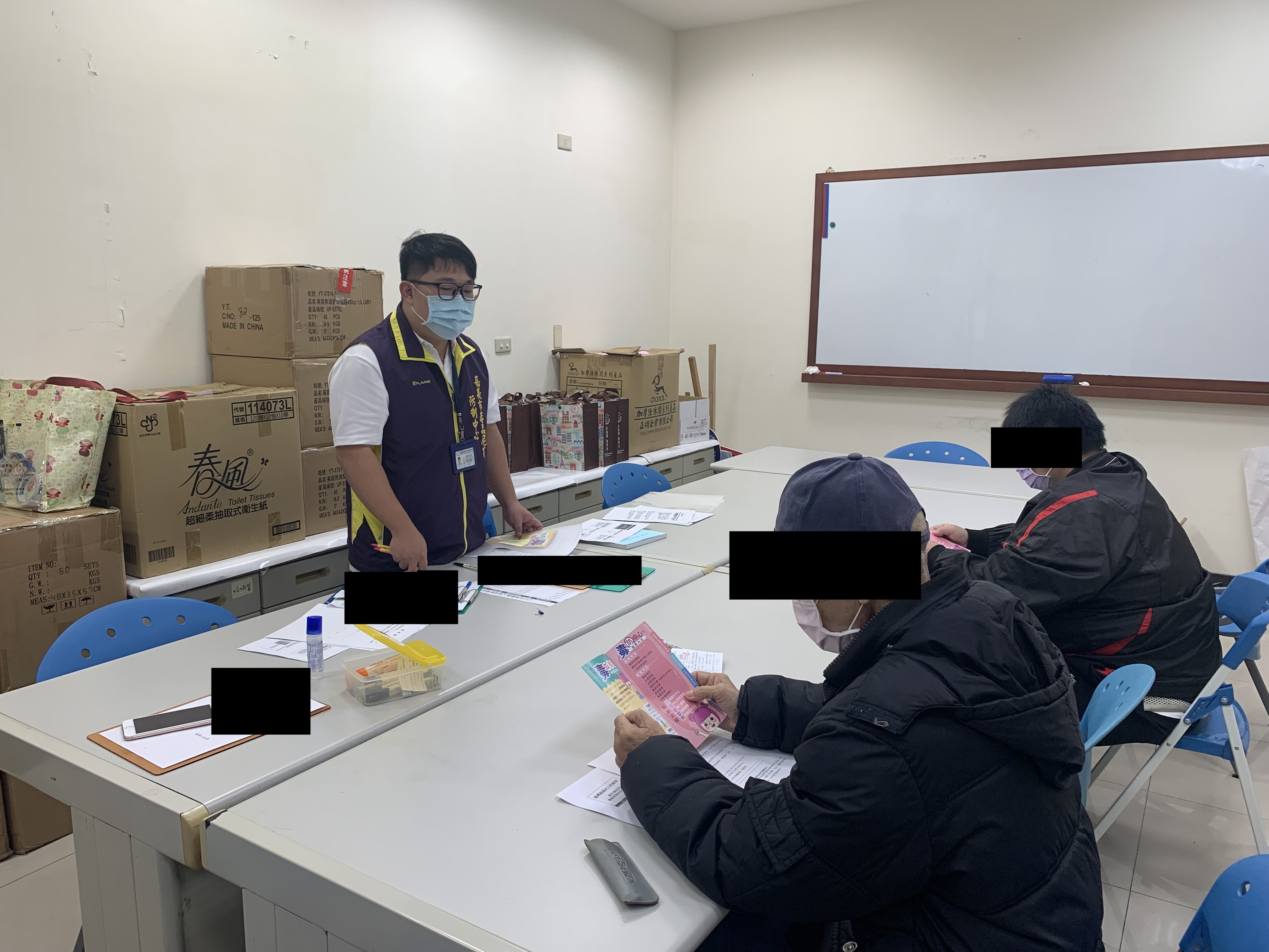 嘉義市毒危中心個案管理師來署宣導毒品防治觀念，希望能將有用資訊推廣給民眾知悉。