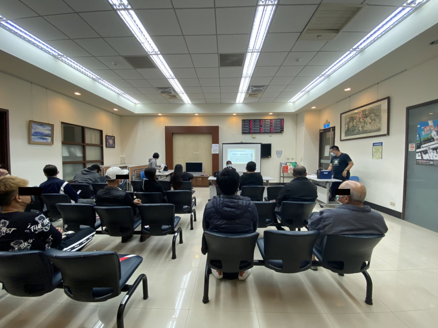8.1110323-學員皆認真聽講，並回饋表示獲得有用知識會分享給親友。