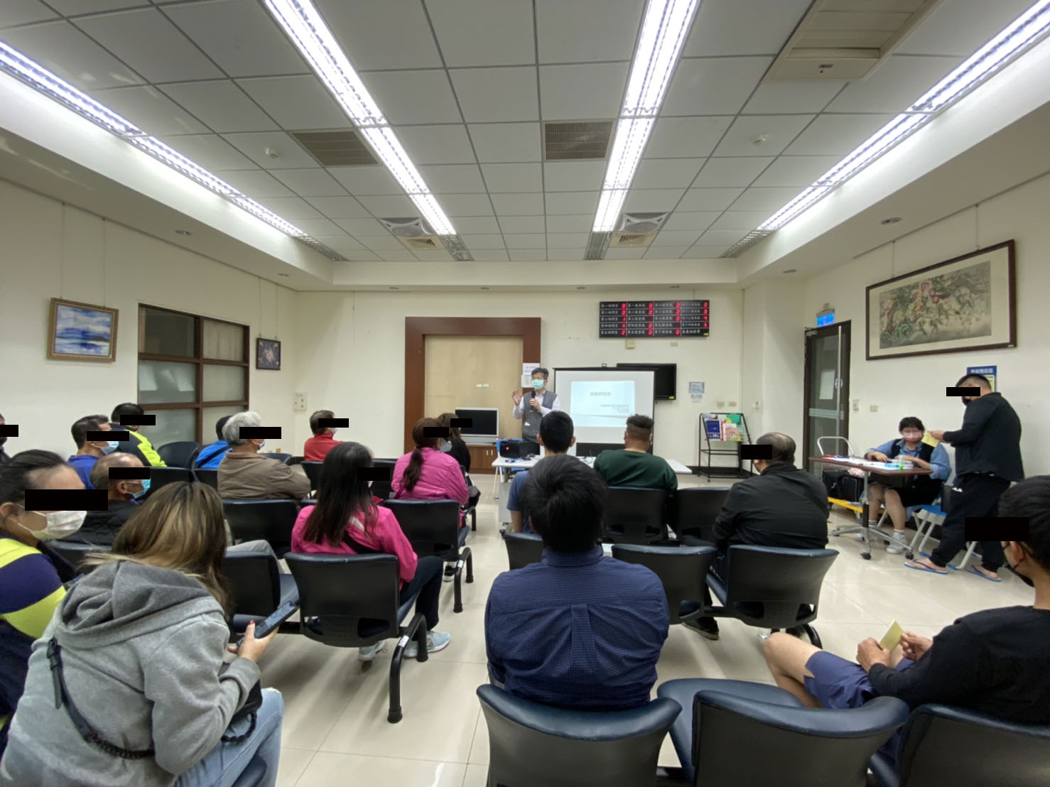2.1110323-中國醫藥大學北港附設醫院身心內科李世雄主任蒞臨授課。
