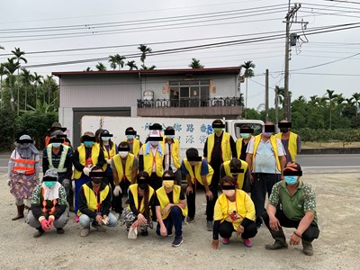 14.社會勞動人結束兩天專案訓練後合影。