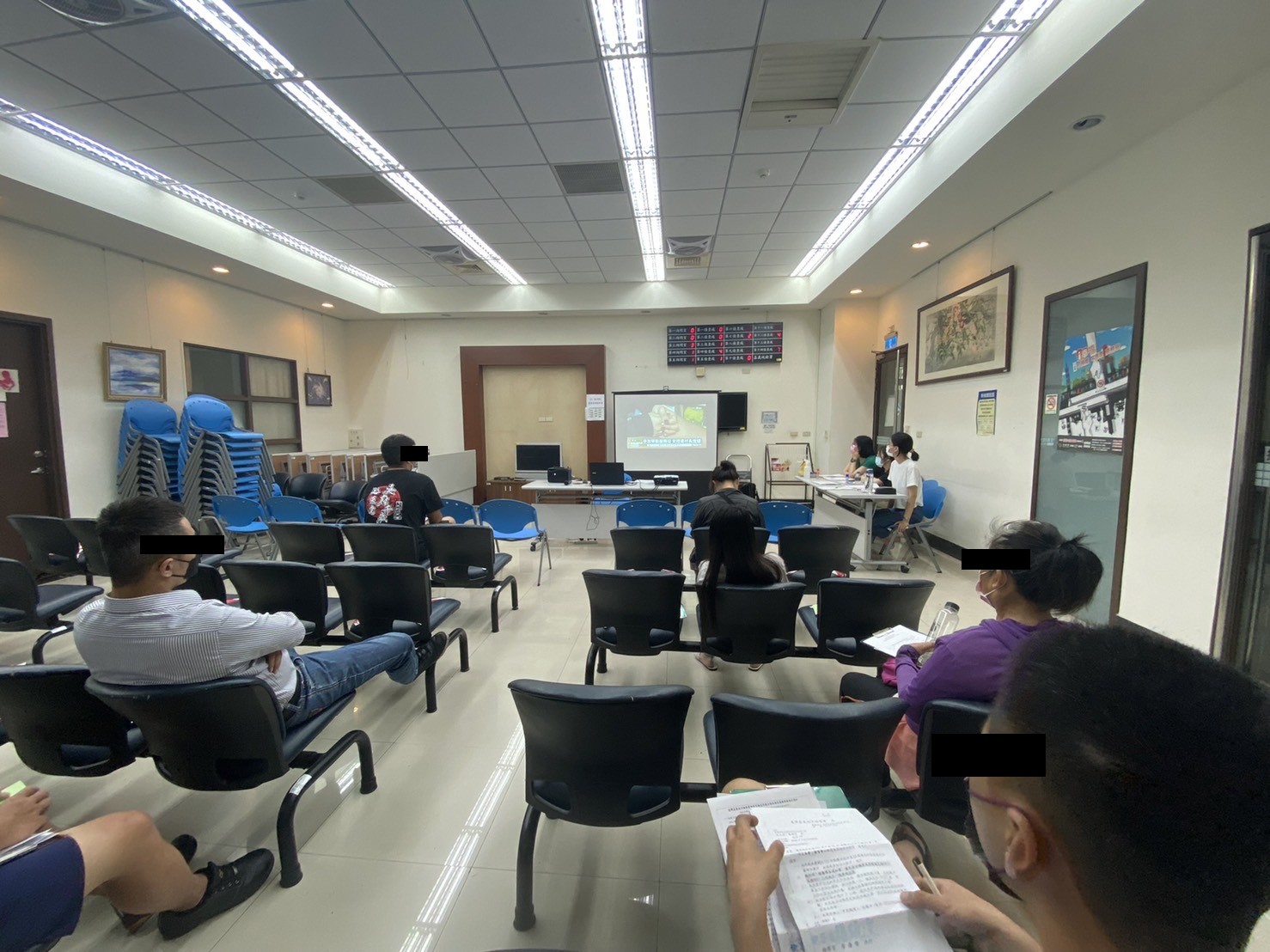 1110713-4.毒品方案員藉由新聞提醒個案，在執行義務勞務時也要注意自身安全。