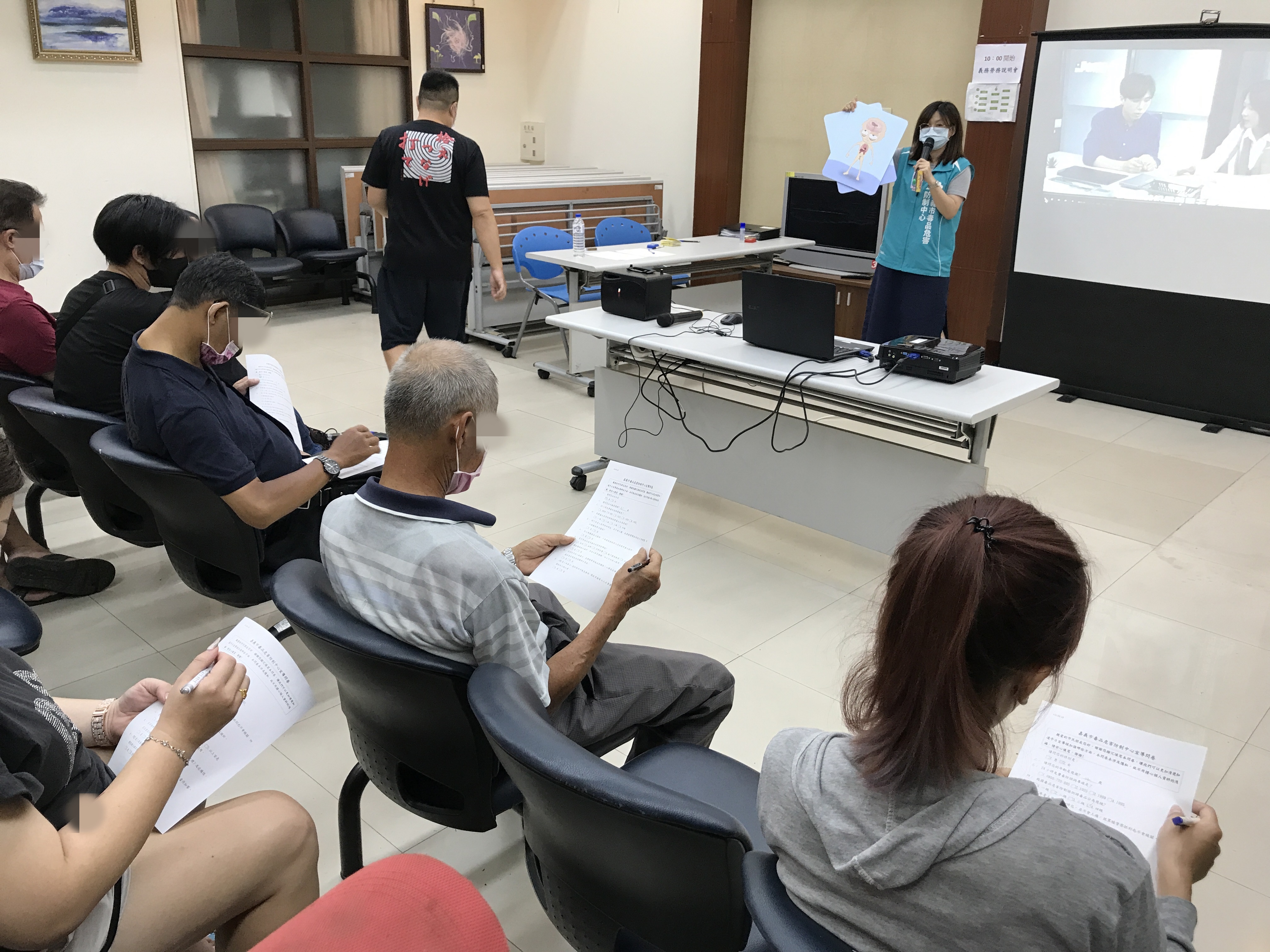 1120726-7.嘉義市毒防中心前來宣導毒品危害重要性。