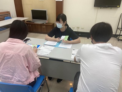 112.8.9-1.毒品方案員請學員確認資料是否正確。