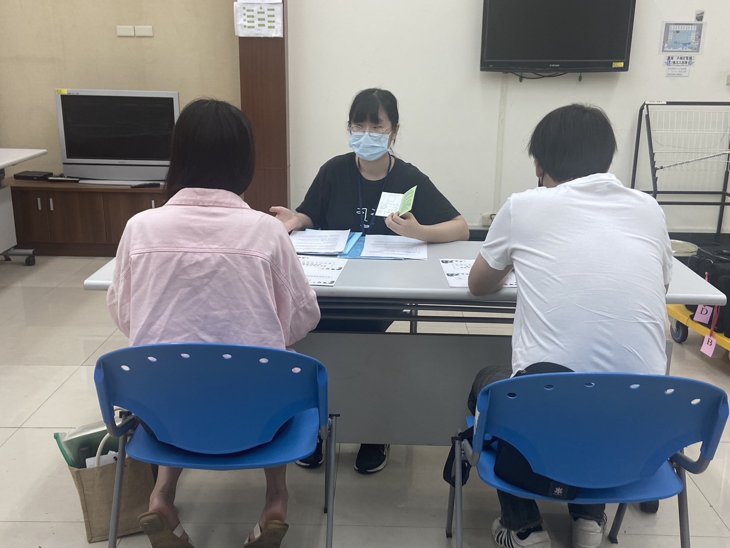 112.8.9-4.毒品方案員簡易說明後續聯繫機構事宜。