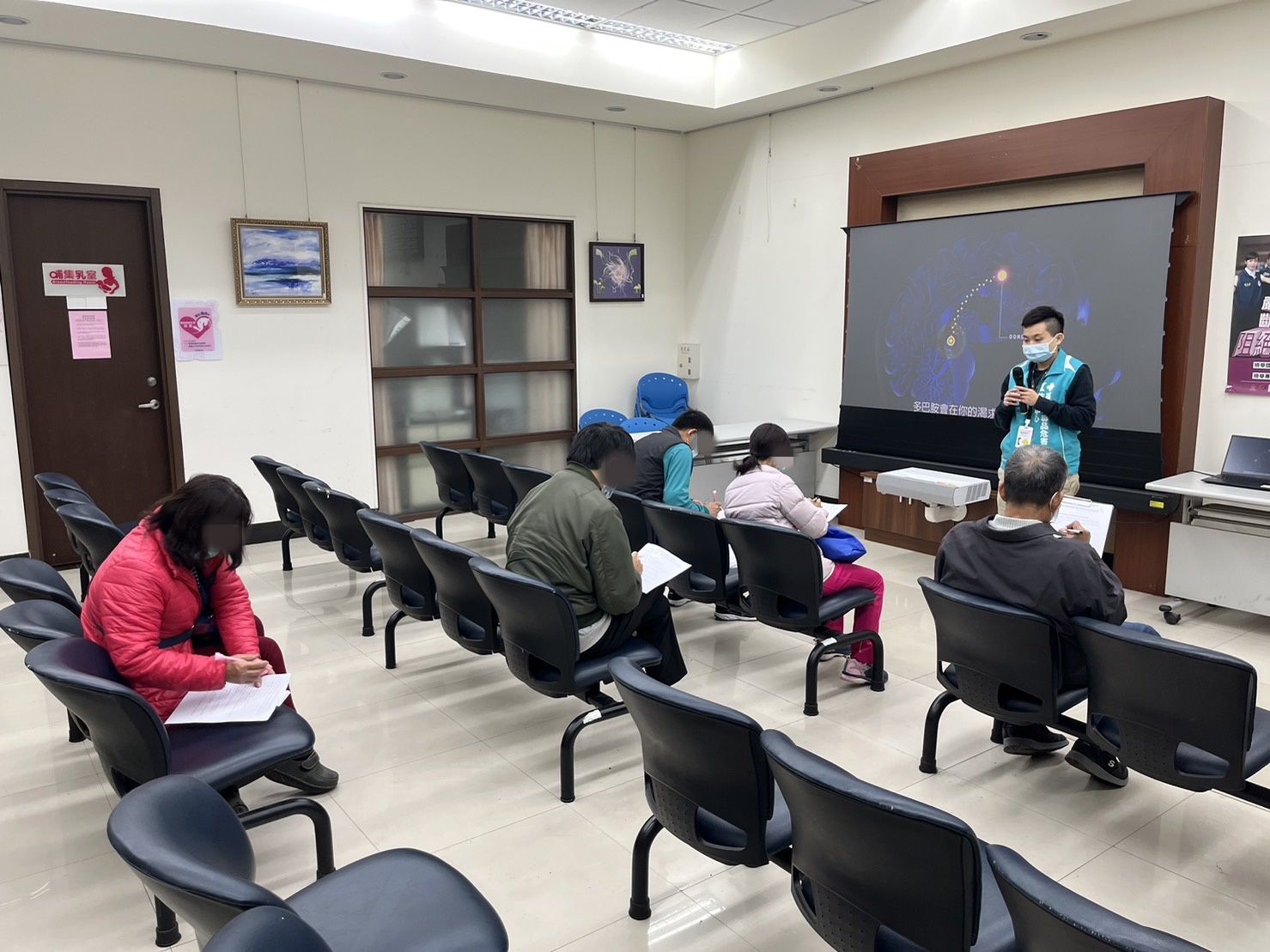 4嘉義市毒防中心簡單宣導毒品防制資訊