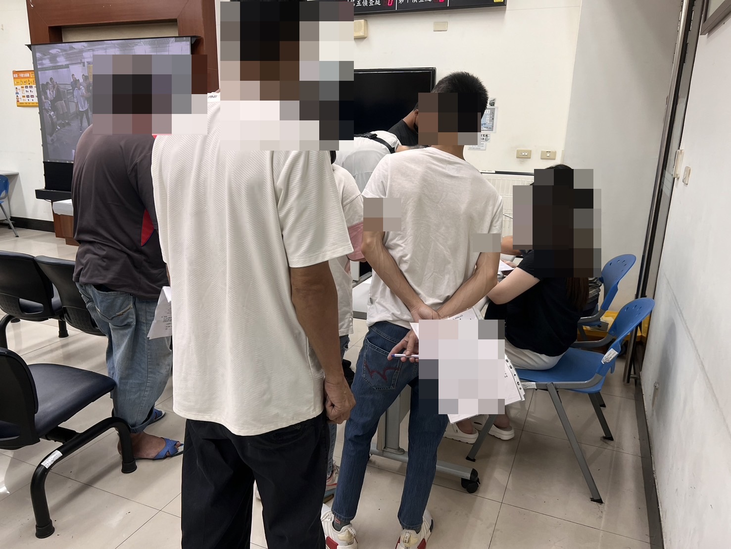 1.觀護佐理員協助社會勞動人說明會報到事宜。