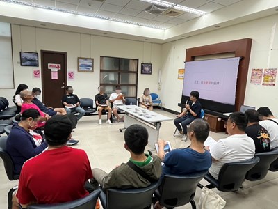 113.8.5陳昭淇老師邀請學員選擇一張牌卡