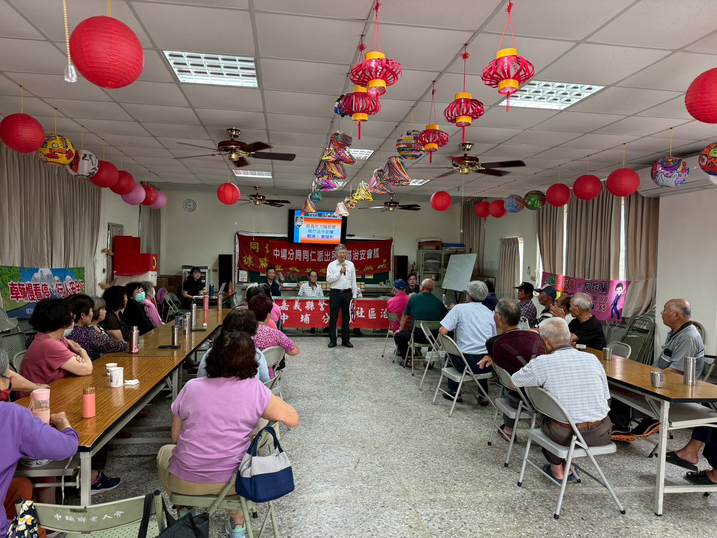 只要陌生來電跟錢有關，極有可能就是詐騙，應冷靜以對，即時向165專線電話查證