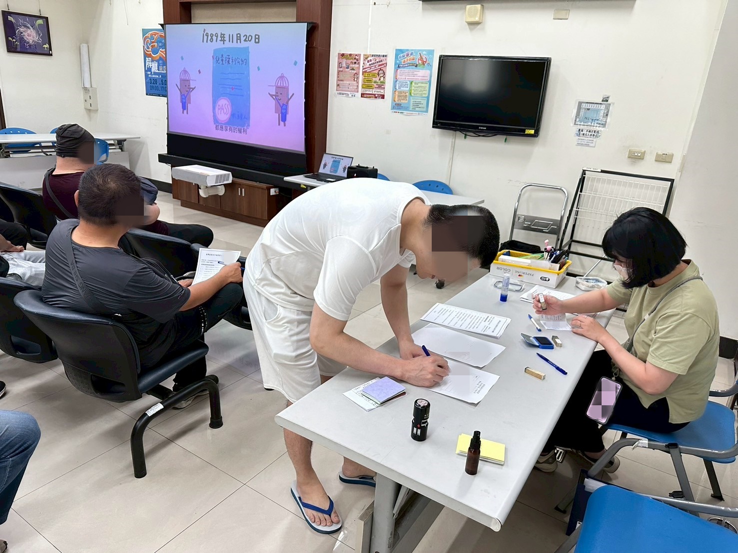 1140423-6.助理細心協助學員相關資料之填寫