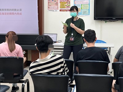 2.全人計畫員介紹學員手冊使用。