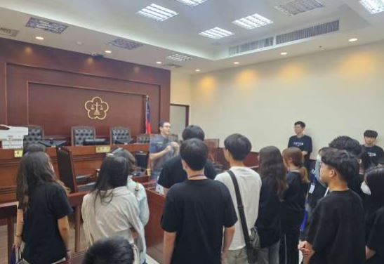 Asia University Visit to Understand Judicial Practice-3
