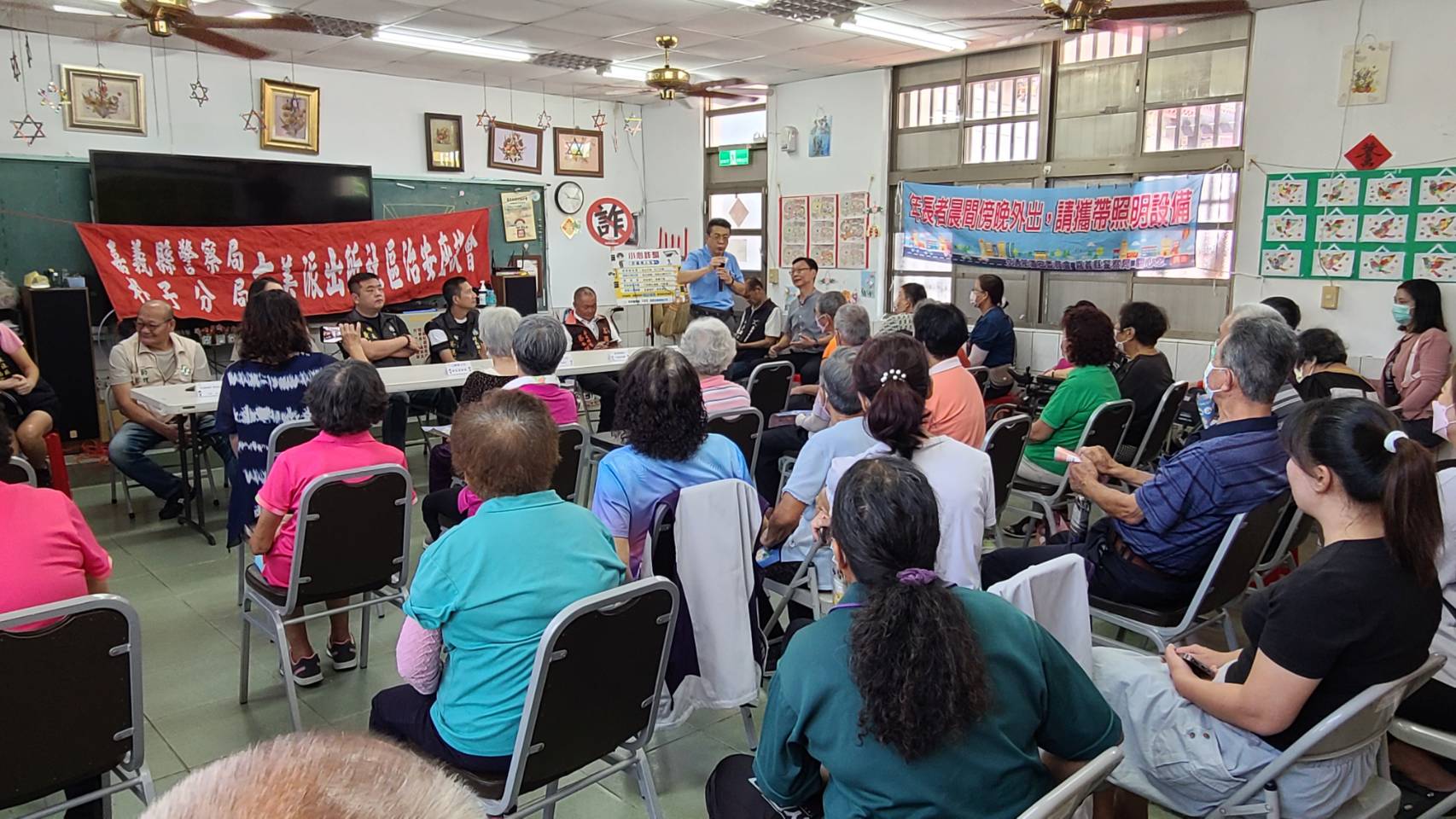 冷靜、求證、打165,或者直接找派出所詢問,是不二法門。