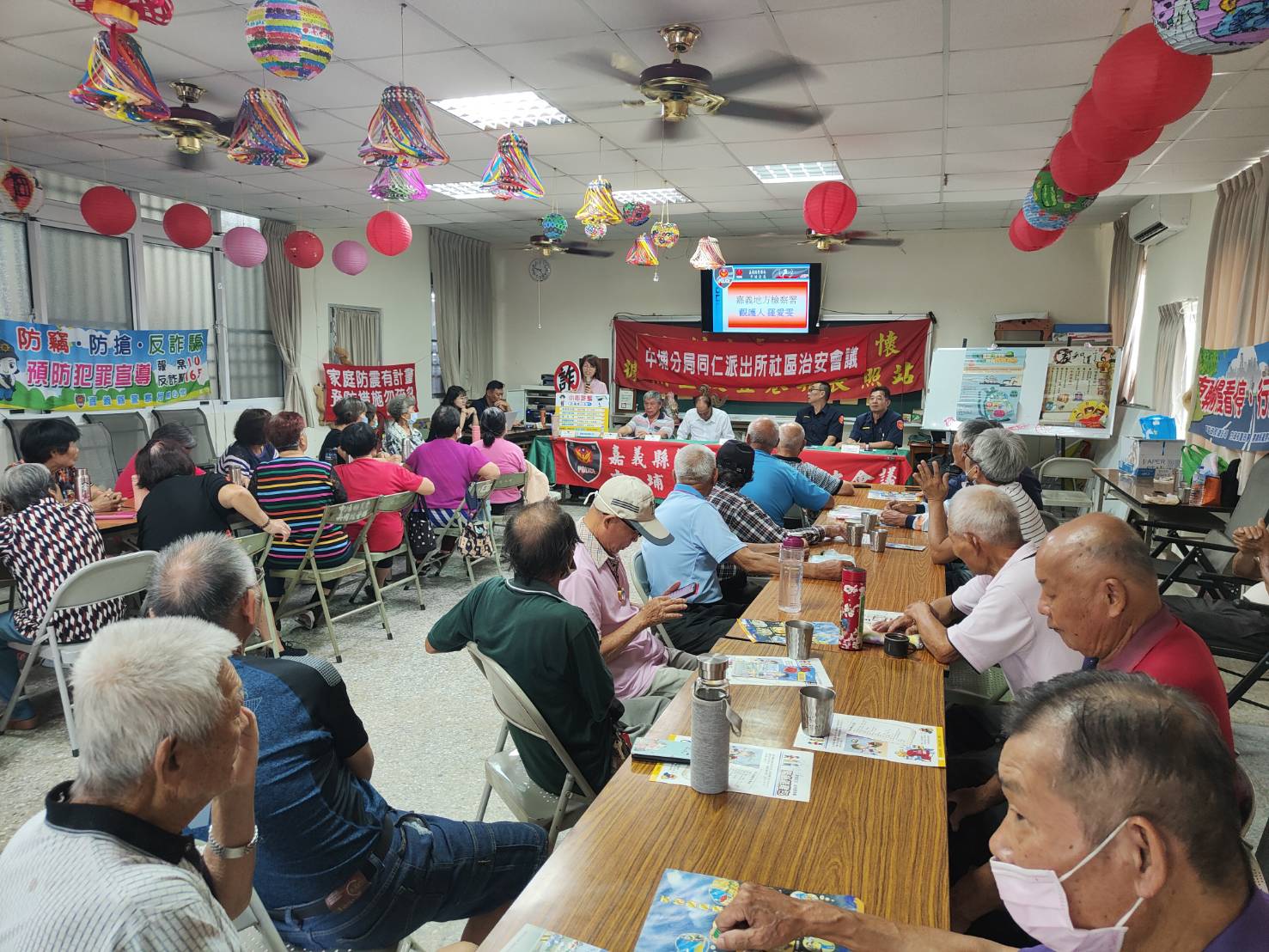 觀護人呼籲長輩們,面對任何涉及金錢的要求,可先撥打 165 反詐騙專線