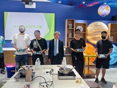 結合嘉義監獄提供中秋慰問品蛋黃酥一盒,祝福大家的未來如蛋黃酥一樣的圓滿