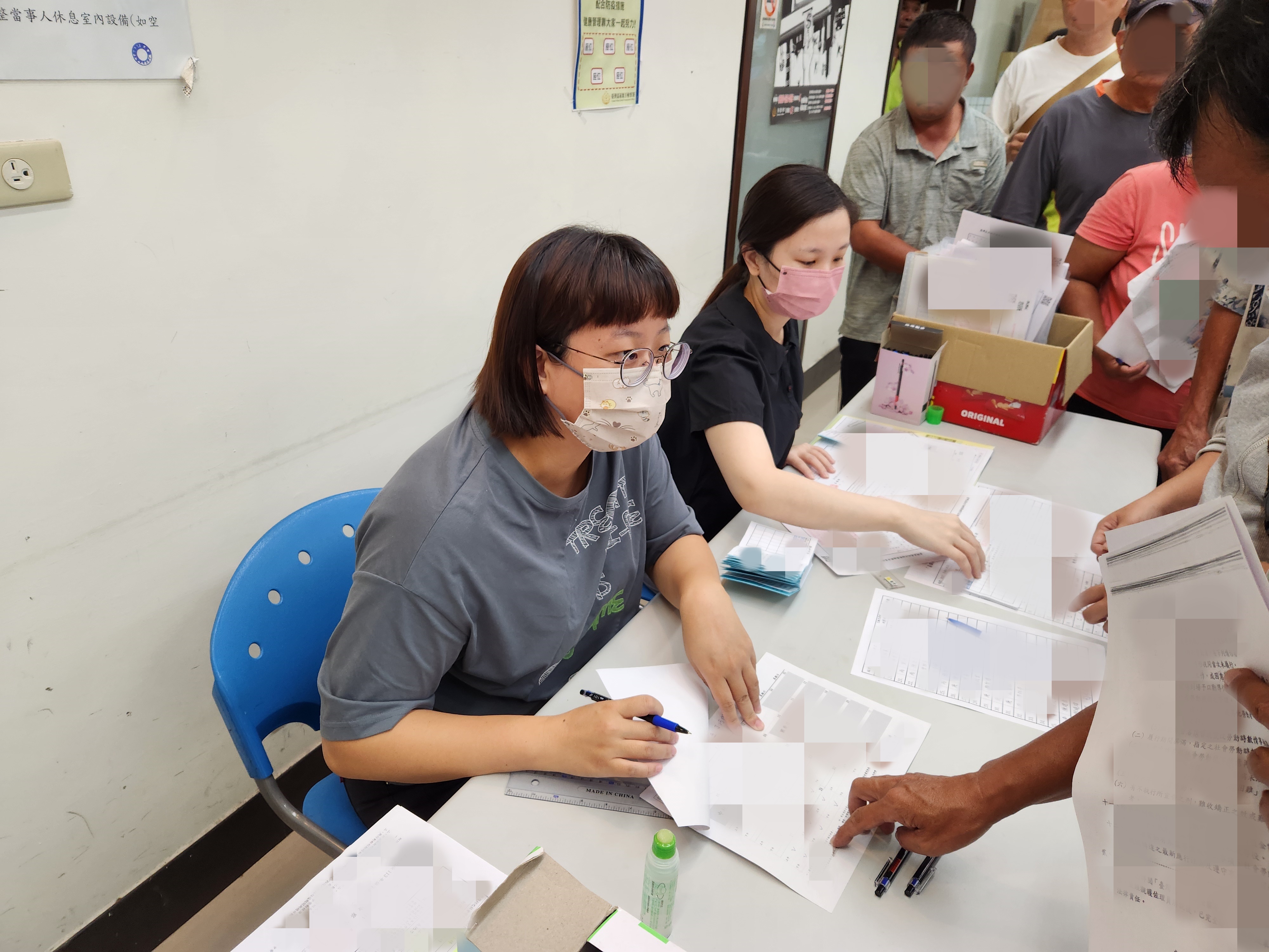 1.觀護佐理員協助社會勞動人說明會報到事宜。