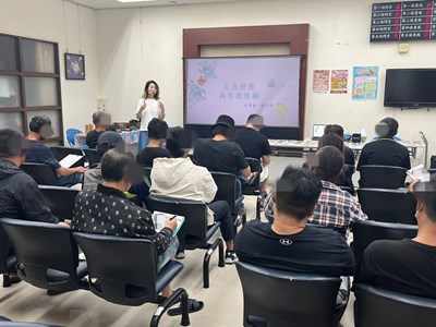 張老師介紹正念。