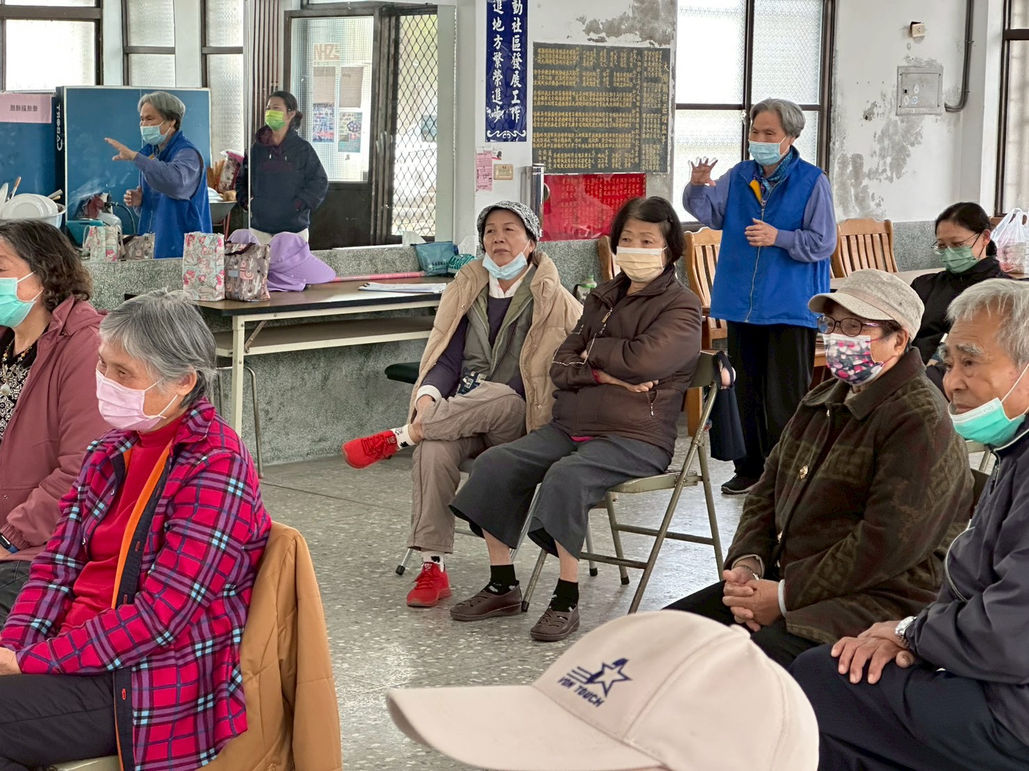8-8社區長輩分享自身曾經如何拒絕詐騙集團陷阱，現場反應熱烈
