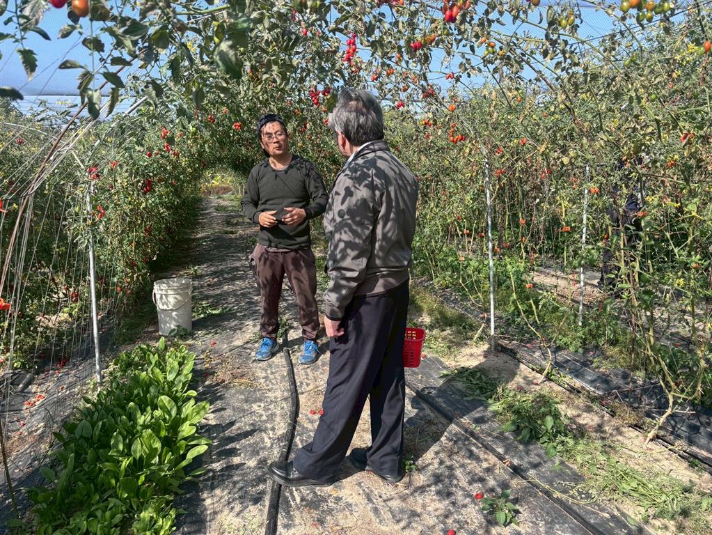 嘉義犯保與嘉義地檢署檢察長共同關懷受風災馨生人4