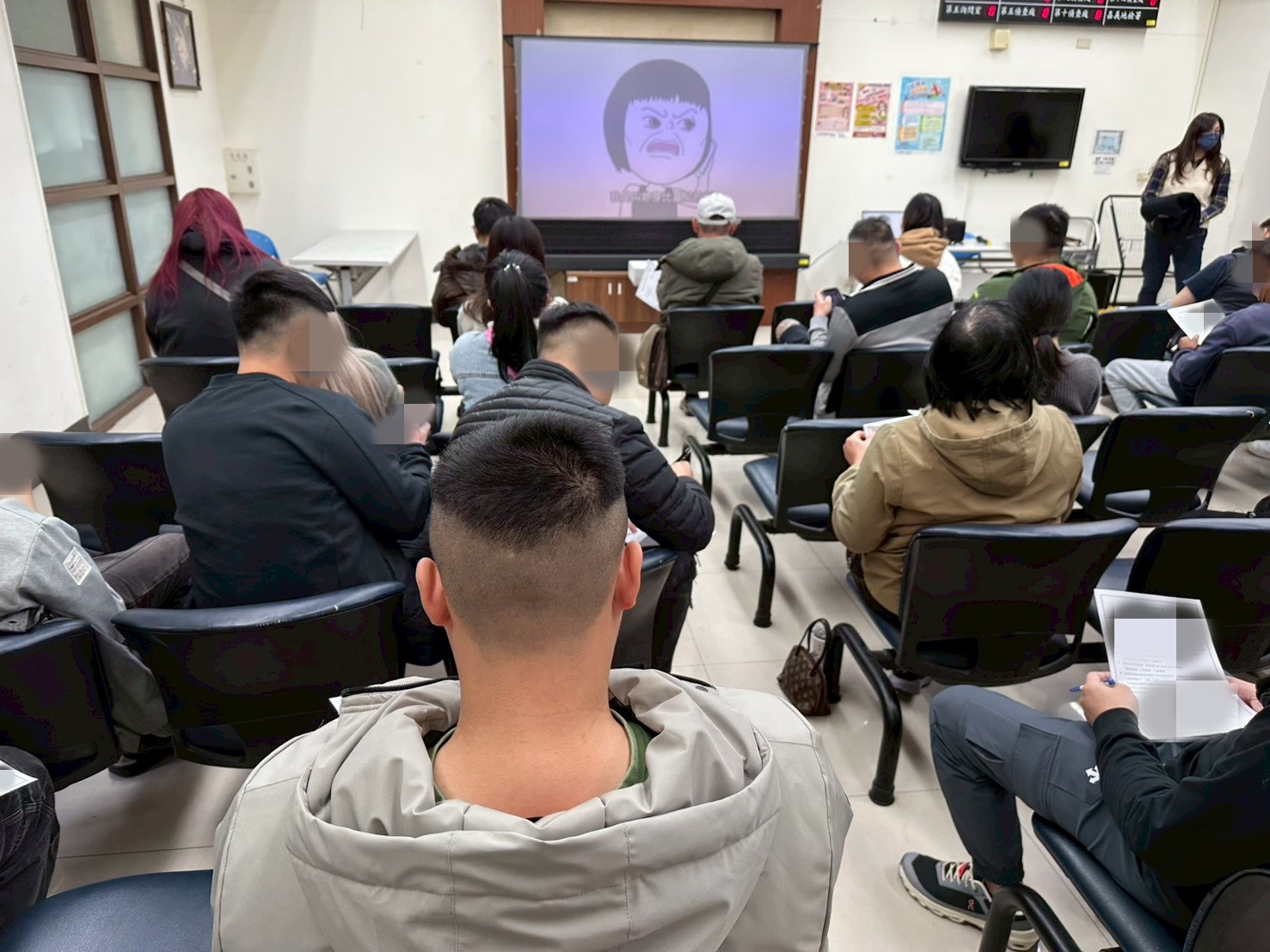 1150121-6.播放保護司兒少性剝削宣導短片，提醒學員保護家庭成員並指導子女防範