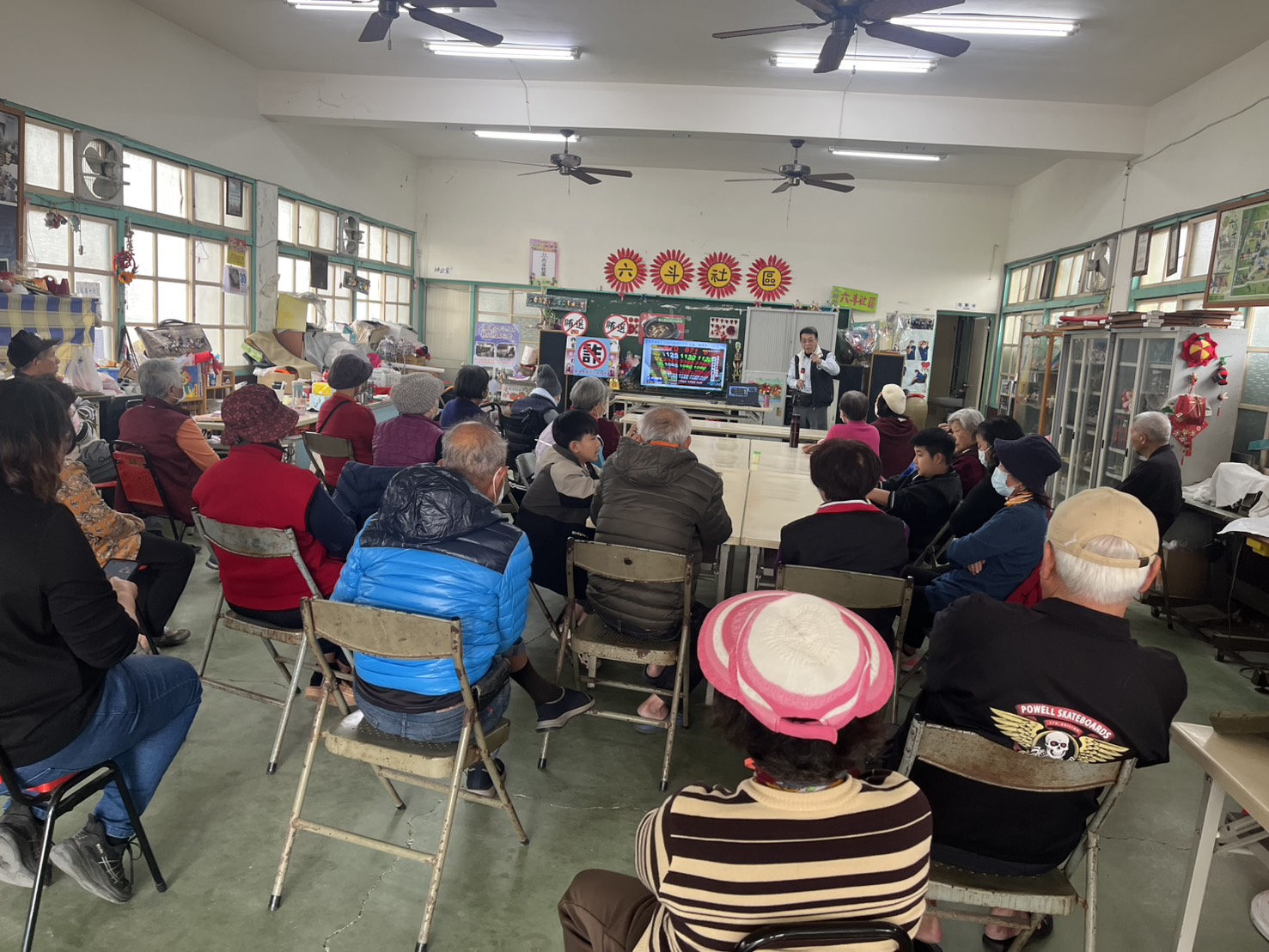 6接受候選人買票，最後判刑有前科，就算沒有入監，易科罰金及併科罰金就多於買票錢好幾十倍，得不償失。