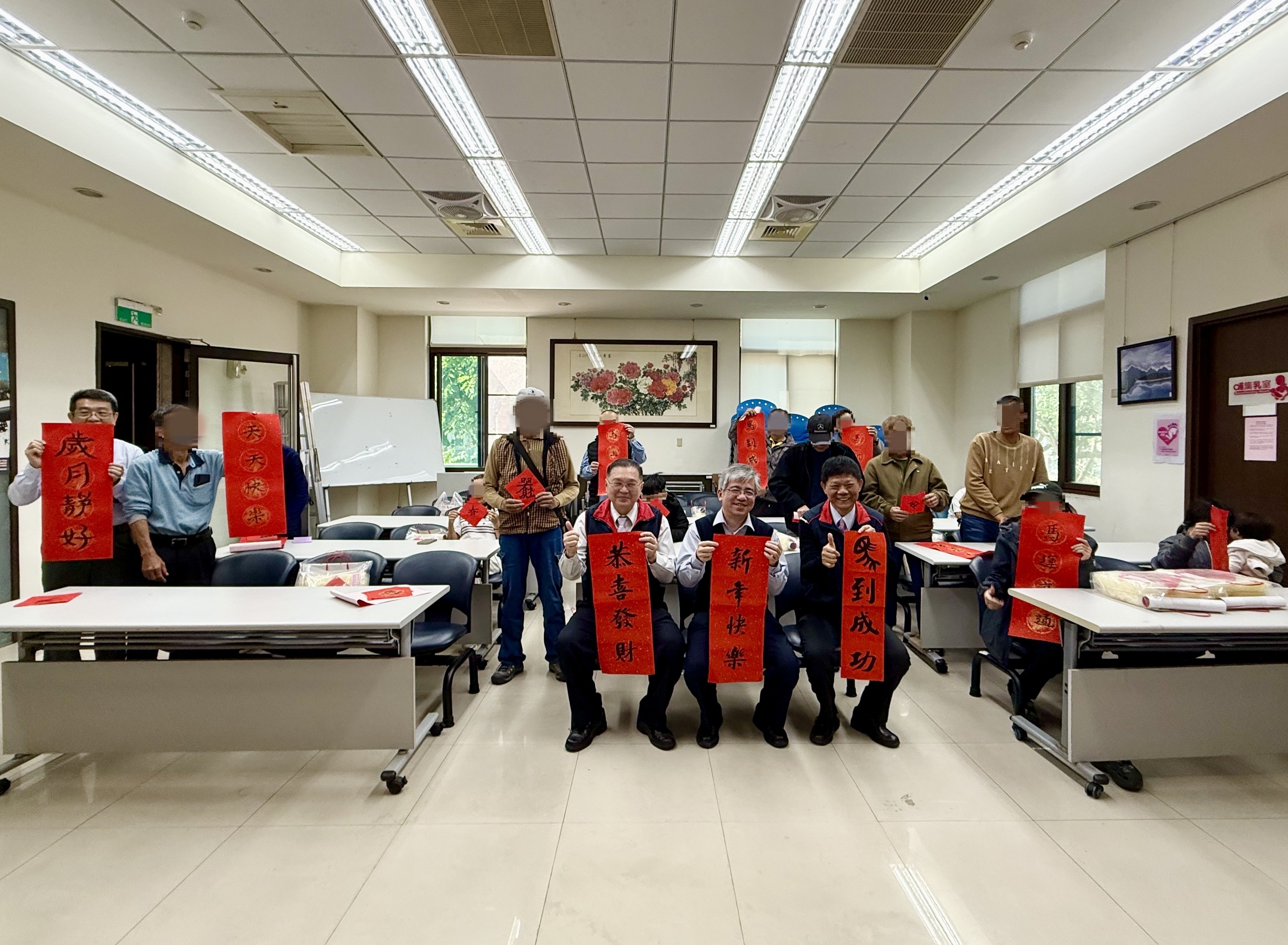 嘉義地方檢察署結合嘉義榮譽觀護人協進會辦理受保護管束人「春聯趣談與春貼實作」春節關懷活動