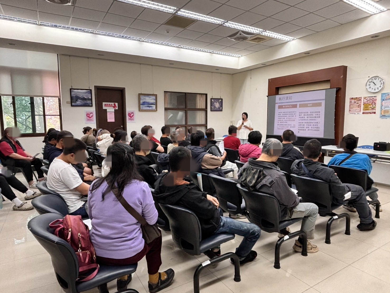 04.觀護佐理員說明執行勞動應注意事項及工作安全須知