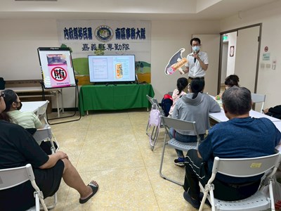 260418-1嘉義地檢署張觀護人前往移民署南區事務大隊嘉義縣服務站，針對新住民及其家屬辦理反賄選教育。