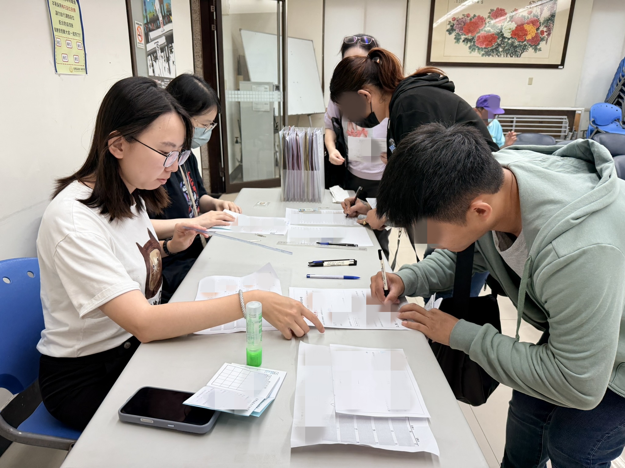 01. 觀護佐理員協助社會勞動人說明會報到事宜