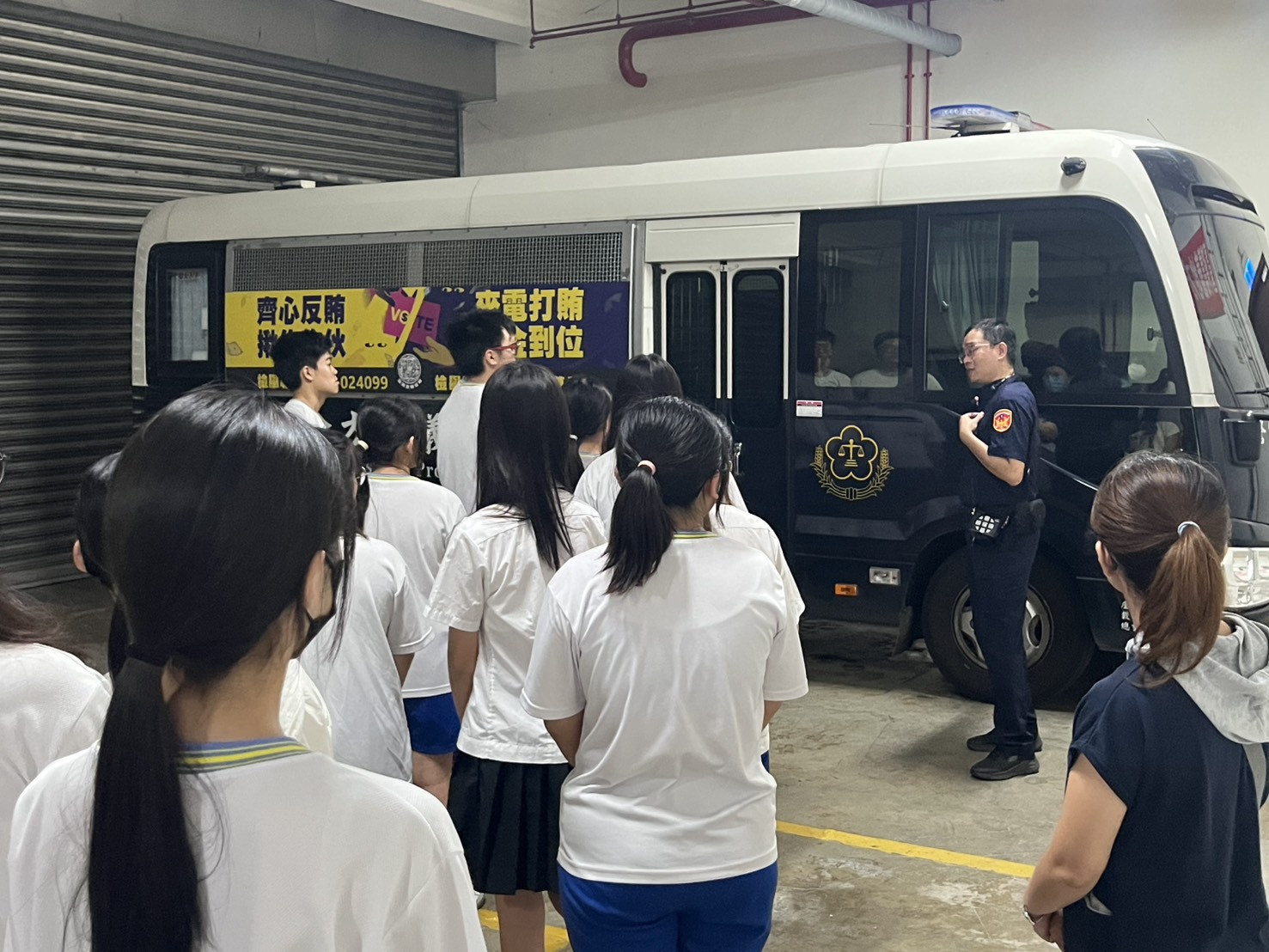 260721-4透過「半日法治體驗」，讓原本抽象的法律條文轉化為實地感受，也更懂得如何運用法律保護自己、守護社會！