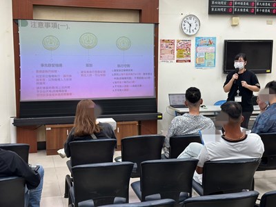 1.全人計畫員進行義務勞務執行流程說明，協助義務勞務人了解相關程序及應注意事項